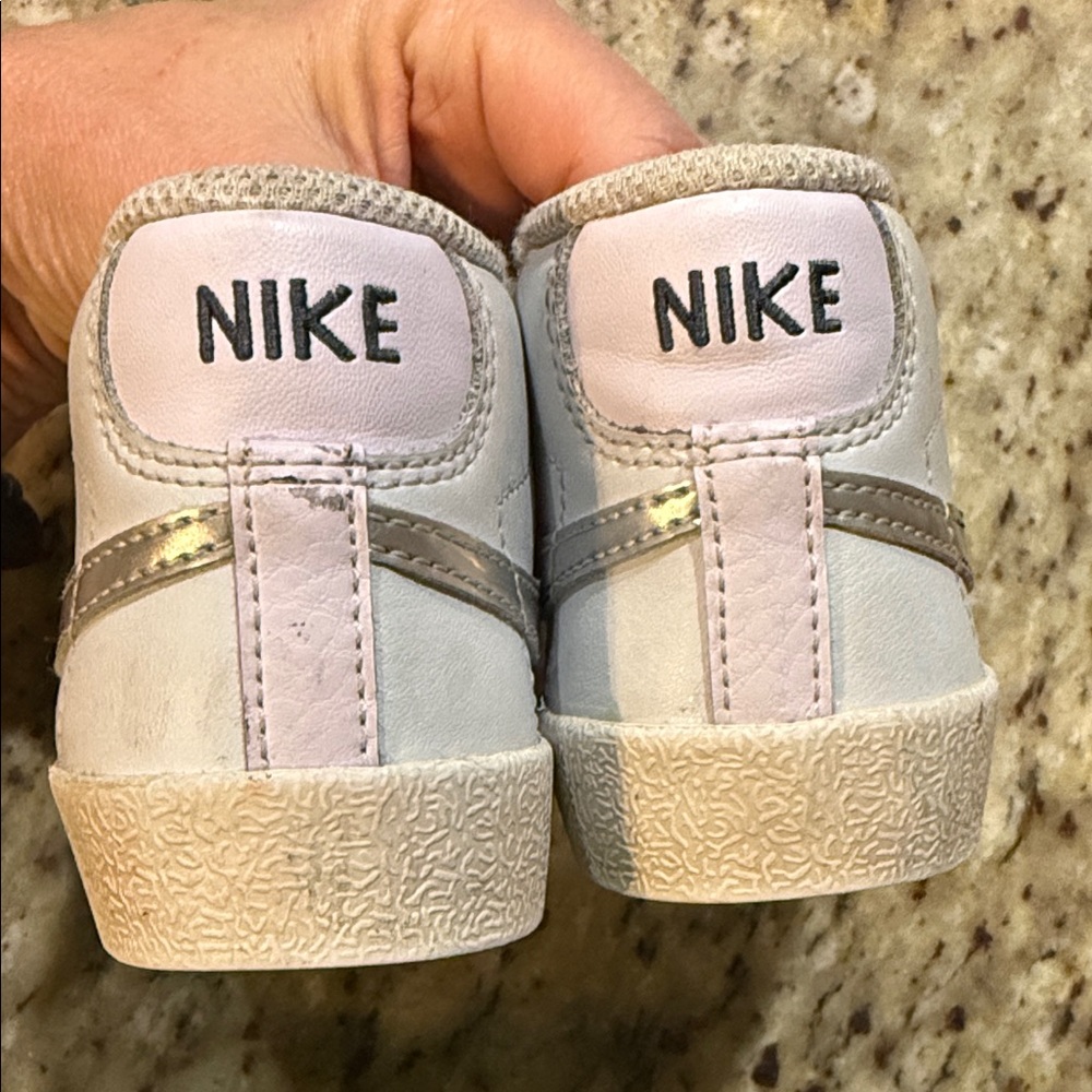 Nike Blazer Mid ‘77 Sneakers - white & gray 6C - Picture 4 of 12